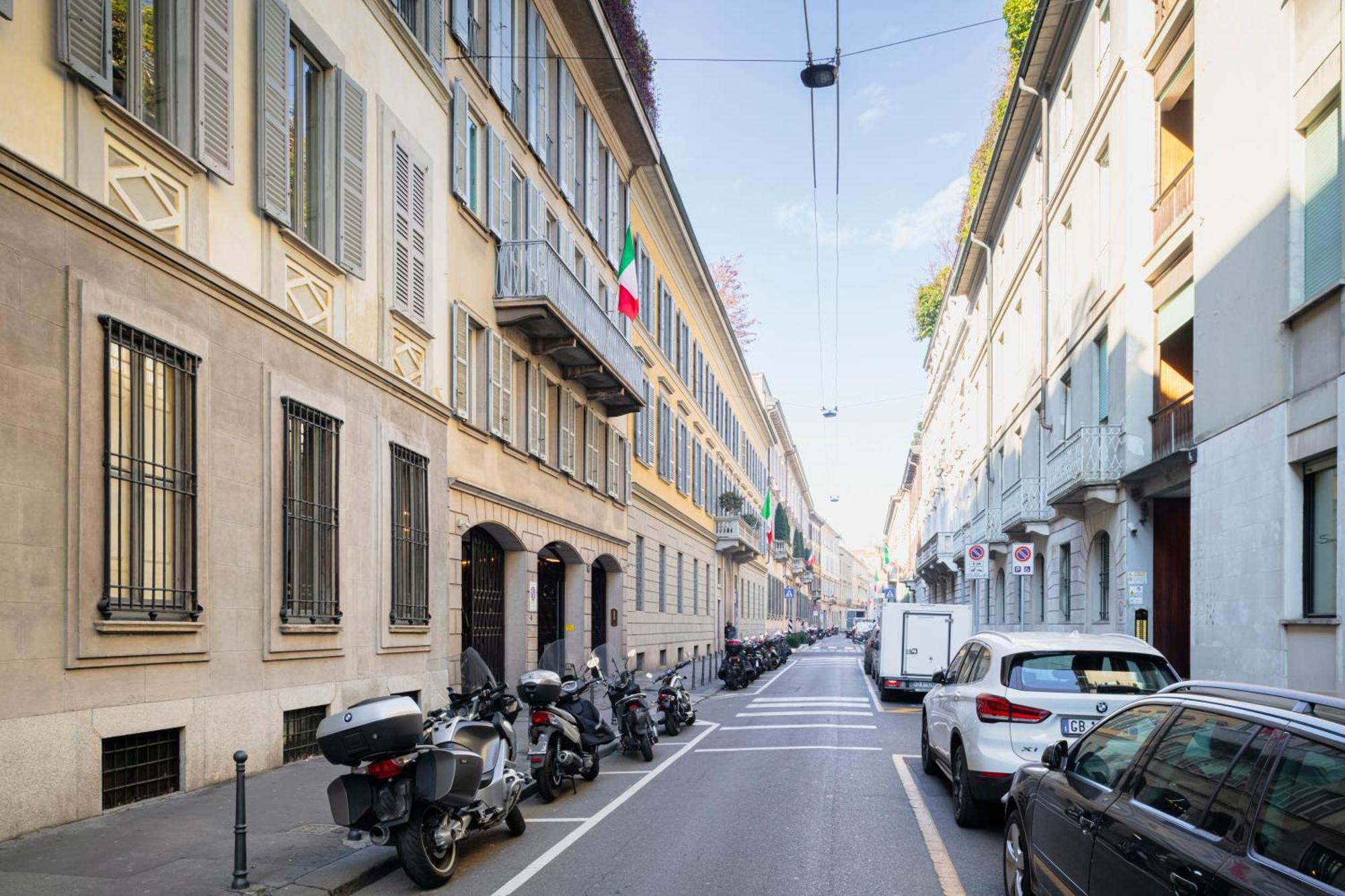 Relstay - Borgonuovo Milan Bagian luar foto